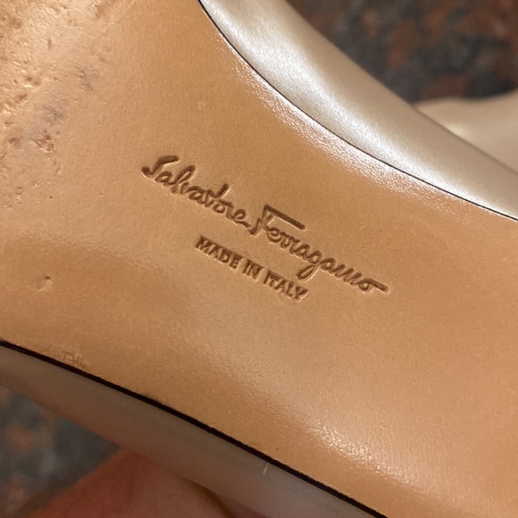 Ferragamo Pumps - Picture 7 of 8